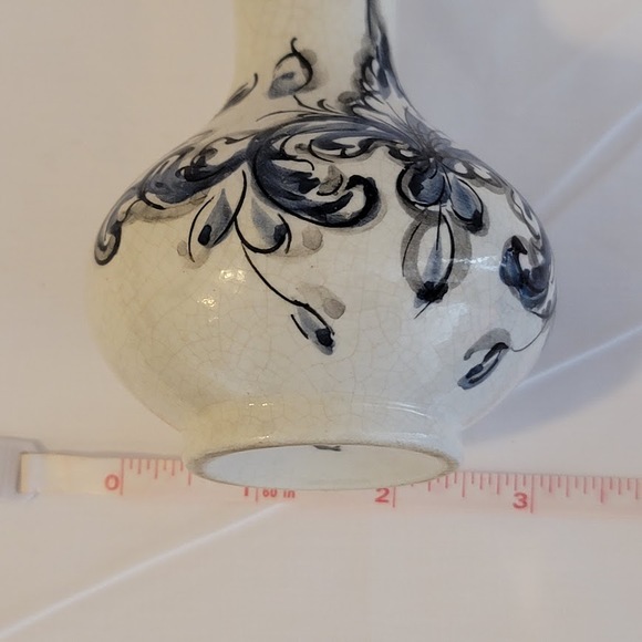 Handpainted Portugal vase blue white floral crackle underglaze 6.5" - Picture 3 of 8